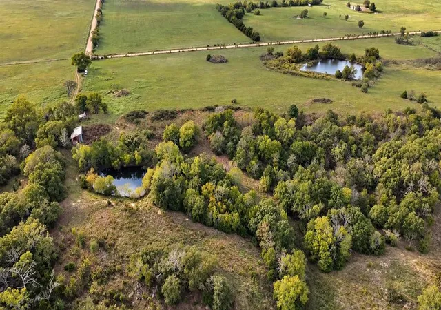 Photo 1 of Land for sale at E Industrial Blvd, Coalgate, OK 74538 | MLS# 1253724 | Listing updated on 2026-10-15