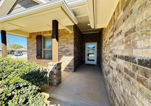 Photo 3 of Single family home for sale at 9129 Nw 124th Street, Yukon, OK 73099 | MLS# 1253725 | Listing updated on 2026-10-15