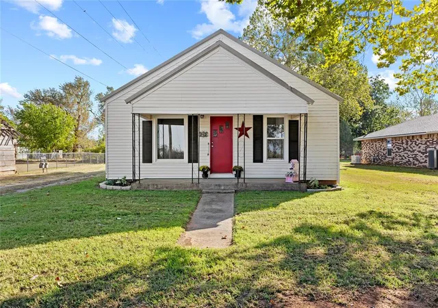 Photo 1 of Single family home for sale at 212 N 7th Street, Fort Cobb, OK 73038 | MLS# 1253737 | Listing updated on 2026-10-14