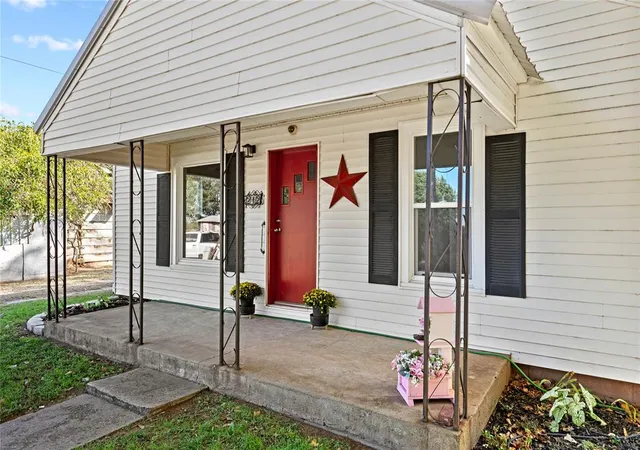 Photo 3 of Single family home for sale at 212 N 7th Street, Fort Cobb, OK 73038 | MLS# 1253737 | Listing updated on 2026-10-14