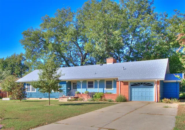 Single family home for sale at 706 Morningside Dr, Norman, OK 73071 | MLS# 1253738