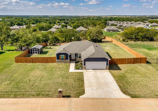 Single family home for sale at 13056 Mannington Rd, Edmond, OK 73025 | MLS# 1253756