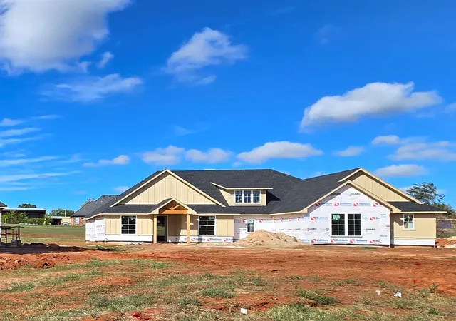 Photo 1 of Single family home for sale at 1136 Wolf Crk Ct, Blanchard, OK 73010 | MLS# 1253759 | Listing updated on 2026-10-19