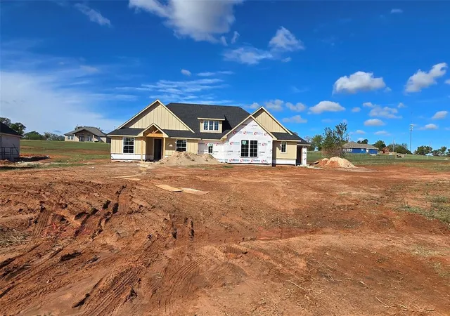 Photo 2 of Single family home for sale at 1136 Wolf Crk Ct, Blanchard, OK 73010 | MLS# 1253759 | Listing updated on 2026-10-19