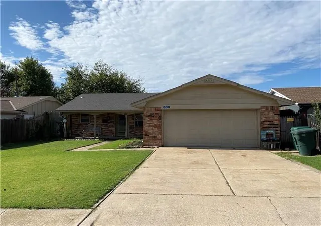 Photo 1 of Single family home for sale at 600 Oak Crk Dr, Yukon, OK 73099 | MLS# 1253760 | Listing updated on 2026-10-15