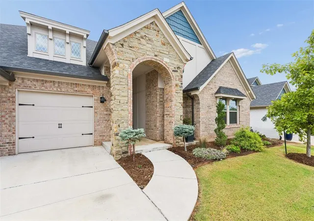 Photo 2 of Single family home for sale at 412 Maybury Dr, Norman, OK 73069 | MLS# 1253772 | Listing updated on 2026-10-16