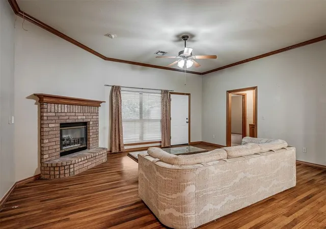 Photo 4 of Single family home for sale at 2517 Bellaire Dr, Moore, OK 73160 | MLS# 1253784 | Listing updated on 2026-10-29