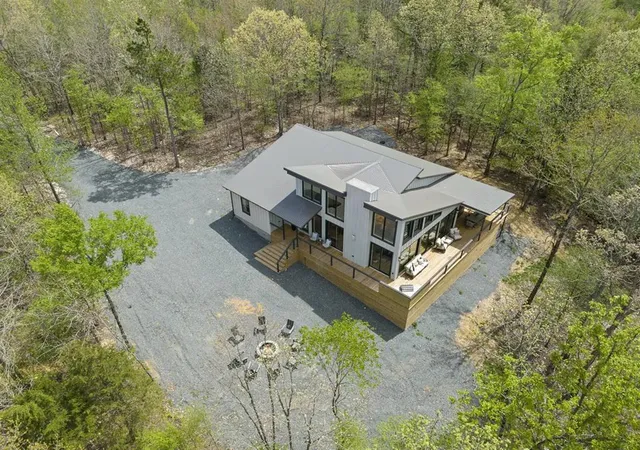 Photo 3 of Single family home for sale at 306 Gentry Oak Ln, Broken Bow, OK 74728 | MLS# 1253844 | Listing updated on 2026-10-16