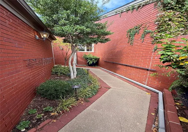 Photo 3 of Condo for sale at 2825 Nw Grand Blvd #19, Oklahoma City, OK 73116 | MLS# 1253845 | Listing updated on 2026-10-14