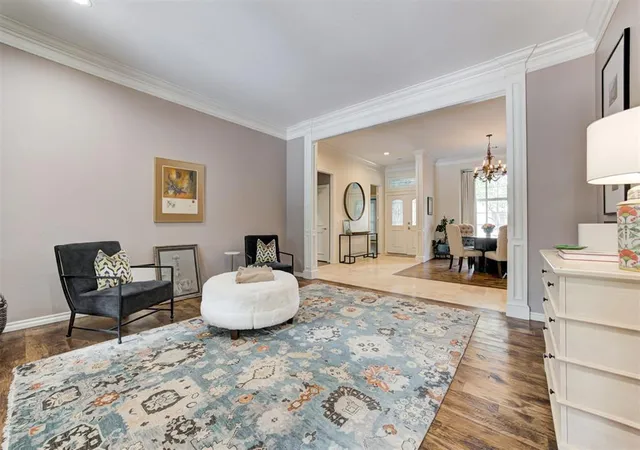 Photo 4 of Sale Pending at 704 Glenridge Dr, Edmond, OK 73013 | MLS# 1253858 | Listing updated on 2026-10-17
