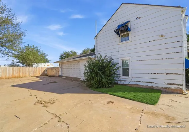 Photo 1 of Single family home for sale at 1504 N Hudson St, Altus, OK 73521 | MLS# 1253859 | Listing updated on 2026-10-18
