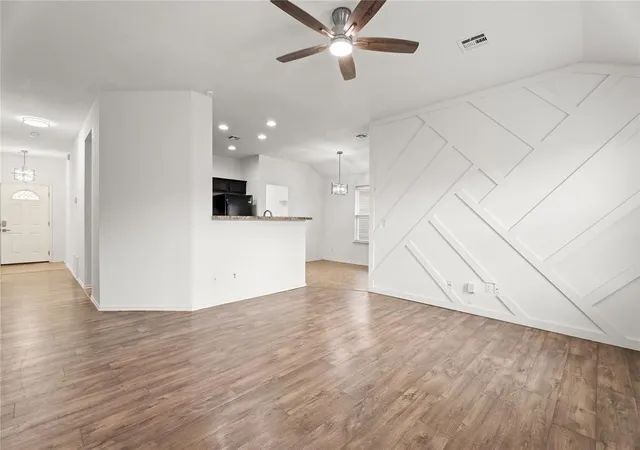 Photo 2 of Single family home for sale at 9216 Nw 71st Street, Yukon, OK 73099 | MLS# 1253863 | Listing updated on 2026-10-15