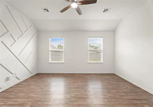 Photo 3 of Single family home for sale at 9216 NW 71st Street, Yukon, OK 73099 | MLS# 1253863 | Listing updated on 2026-10-15