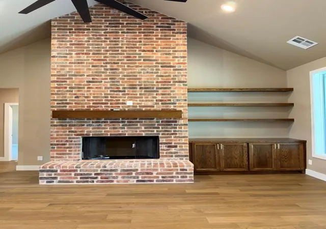 Photo 3 of Single family home for sale at 21188 Reserve Cir, Harrah, OK 73045 | MLS# 1253890 | Listing updated on 2026-10-15
