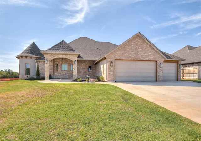 Photo 1 of Single family home for sale at 2114 W Cole Dr, Mustang, OK 73064 | MLS# 1253891 | Listing updated on 2026-10-20