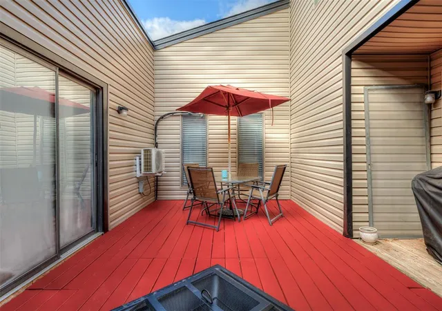 Photo 3 of Single family home for sale at 748 Westglen Dr, Yukon, OK 73099 | MLS# 1253898 | Listing updated on 2026-10-15