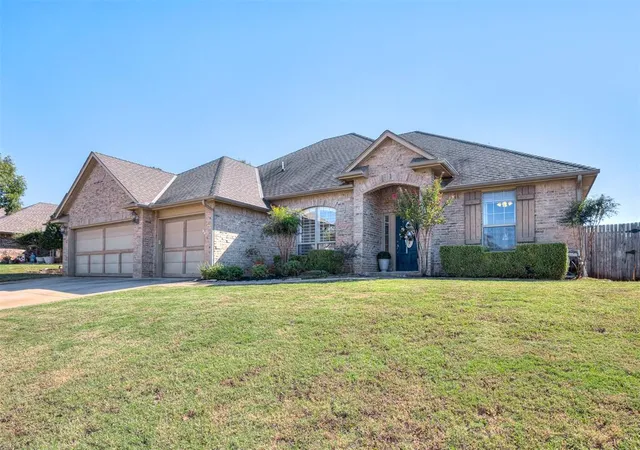 Photo 1 of Single family home for sale at 1816 Apache Trl, Edmond, OK 73003 | MLS# 1253915 | Listing updated on 2026-10-20