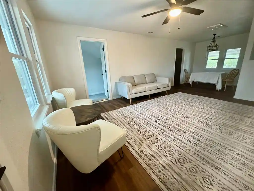 Photo 3 of Single family home for sale at 40 Village Dr, Chickasha, OK 73018 | MLS# 1253936 | Listing updated on 2026-10-16