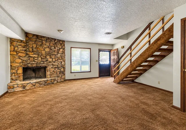 Photo 4 of House for sale at 920 Acacia Cir #922, Noble, OK 73068 | MLS# 1253942 | Listing updated on 2026-10-16