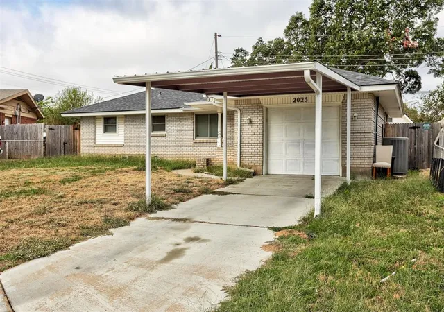 Photo 2 of Single family home for sale at 2025 Albert Dr, Oklahoma City, OK 73130 | MLS# 1253946 | Listing updated on 2026-10-20