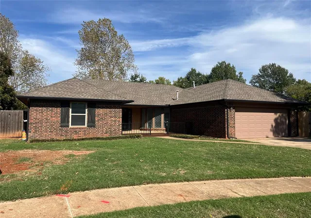 Photo 1 of Single family home for sale at 300 Little Chisholm Cir, Edmond, OK 73012 | MLS# 1253973 | Listing updated on 2026-10-26