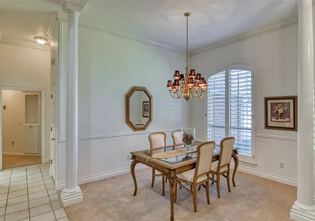 Photo 4 of Sale Pending at 805 Landsdowne Dr, Norman, OK 73072 | MLS# 1253977 | Listing updated on 2026-10-27