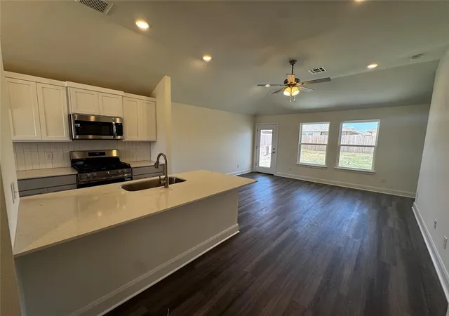 Photo 3 of Single family home for sale at 9200 Sweetwater Blvd, Oklahoma City, OK 73160 | MLS# 1253978 | Listing updated on 2026-10-20