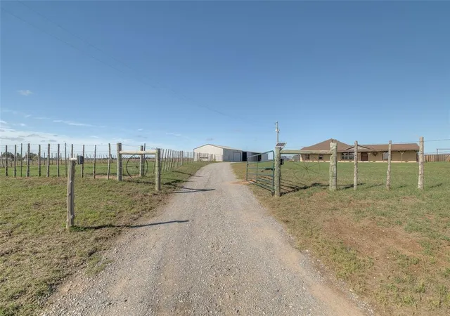 Photo 3 of Single family home for sale at 1521 N Council Rd, Crescent, OK 73028 | MLS# 1253982 | Listing updated on 2026-10-26