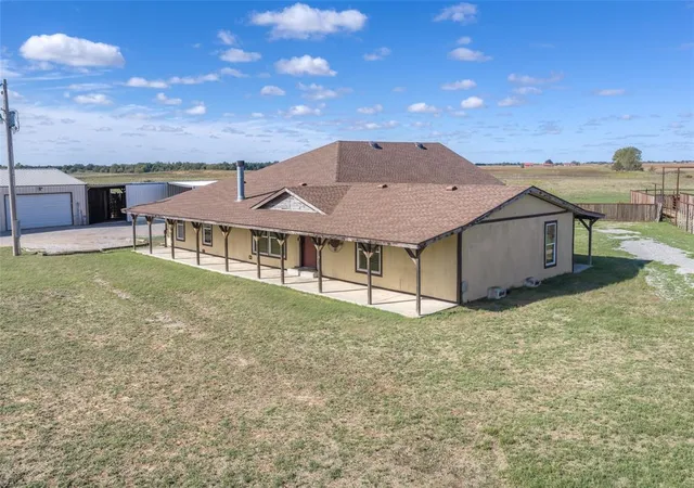Photo 4 of Single family home for sale at 1521 N Council Rd, Crescent, OK 73028 | MLS# 1253982 | Listing updated on 2026-10-26