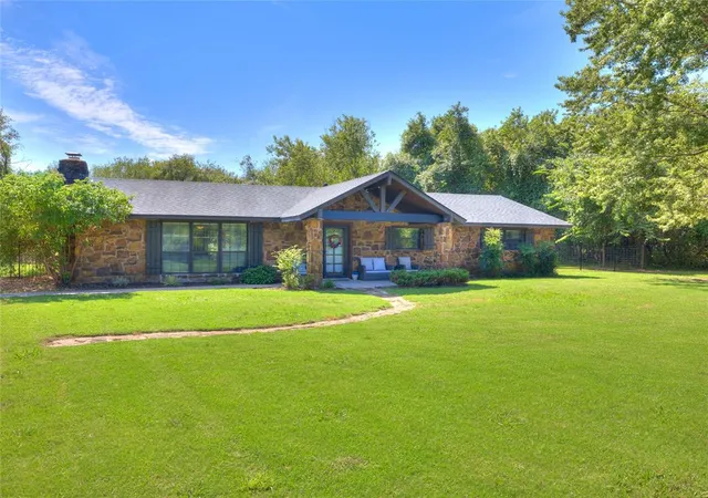 Photo 2 of Single family home for sale at 8220 E 146th Street N, Collinsville, OK 74021 | MLS# 1253991 | Listing updated on 2026-10-20