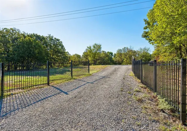 Photo 4 of Single family home for sale at 44501 Avoca Rd, Asher, OK 74826 | MLS# 1253998 | Listing updated on 2026-10-16
