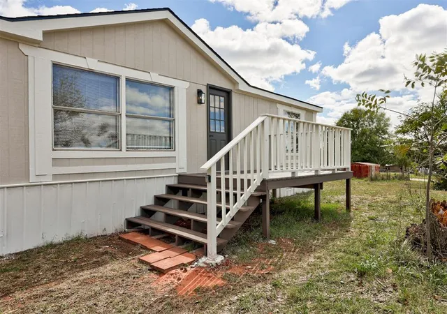 Photo 3 of Single family home for sale at 3131 Big Gully Ln, Guthrie, OK 73044 | MLS# 1254037 | Listing updated on 2026-10-20