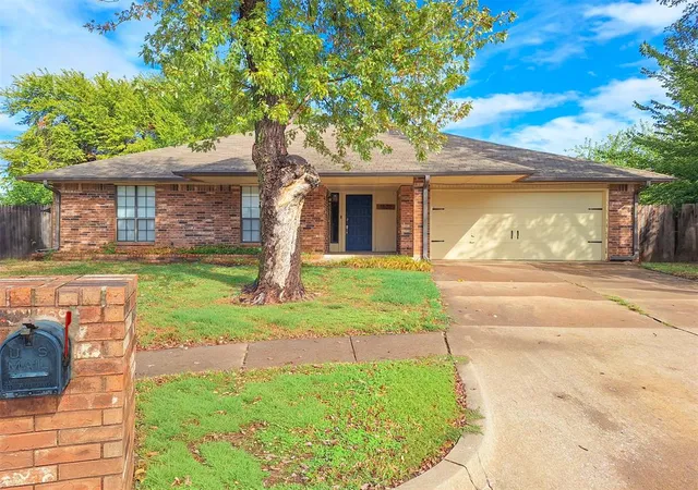 Photo 1 of Single family home for sale at 1508 Magnolia Ln, Edmond, OK 73013 | MLS# 1254081 | Listing updated on 2026-10-20