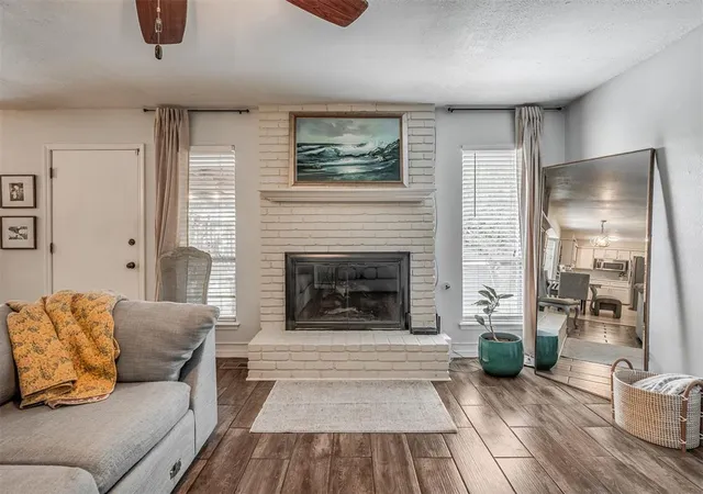 Photo 4 of Single family home for sale at 812 Annie Ct, Norman, OK 73069 | MLS# 1254089 | Listing updated on 2026-10-19