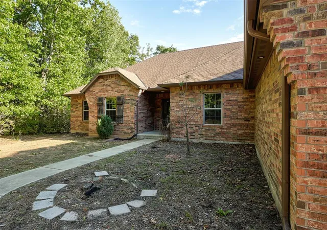 Photo 2 of Single family home for sale at 20430 Turkey Trl, Newalla, OK 74857 | MLS# 1254104 | Listing updated on 2026-10-24