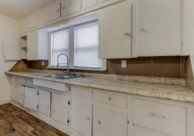 Photo 4 of Single family home for sale at 1609 NE 18th Street, Oklahoma City, OK 73111 | MLS# 1254107 | Listing updated on 2026-10-29