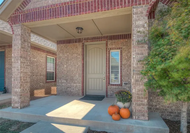 Photo 1 of Single family home for sale at 120 Rue De Montserrat, Norman, OK 73071 | MLS# 1254108 | Listing updated on 2026-10-20