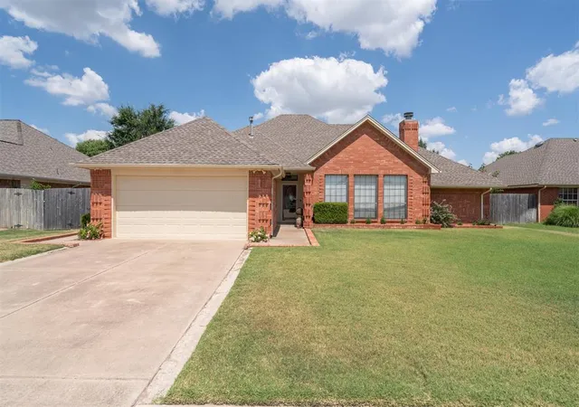 Photo 2 of Single family home for sale at 3917 Nicole Cir, Norman, OK 73072 | MLS# 1254109 | Listing updated on 2026-10-17