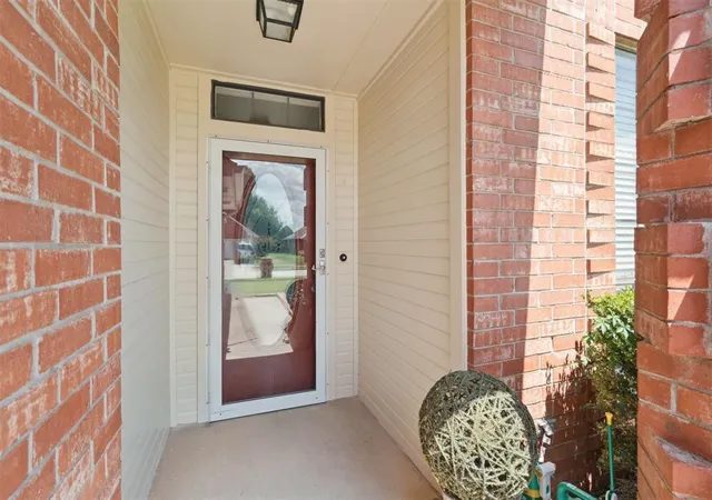 Photo 4 of Single family home for sale at 3917 Nicole Cir, Norman, OK 73072 | MLS# 1254109 | Listing updated on 2026-10-17