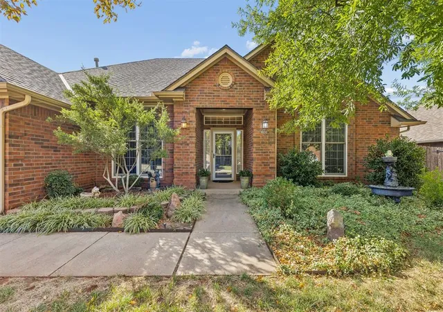 Photo 3 of Single family home for sale at 600 Nw 143rd Street, Edmond, OK 73013 | MLS# 1254120 | Listing updated on 2026-10-19