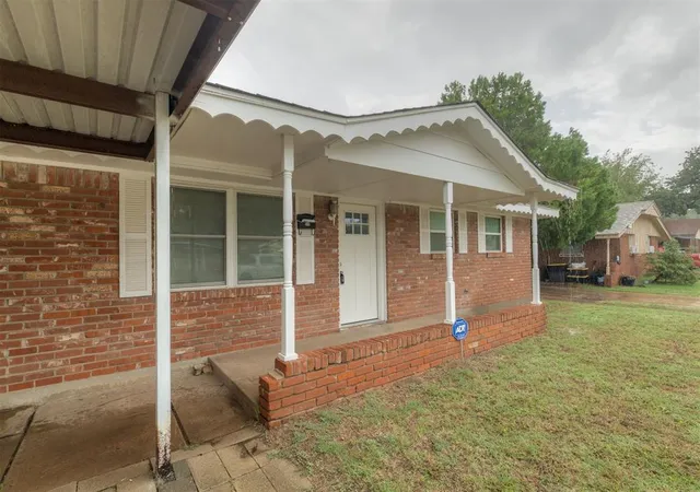 Photo 1 of Single family home for sale at 940 N Bradley Ave, Oklahoma City, OK 73127 | MLS# 1254134 | Listing updated on 2026-10-17