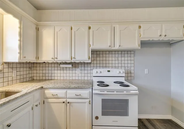 Photo 3 of Single family home for sale at 940 N Bradley Ave, Oklahoma City, OK 73127 | MLS# 1254134 | Listing updated on 2026-10-17
