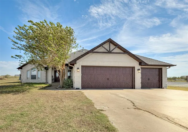 Single family home for sale at 7120 Choctaw St, Union City, OK 73090 | MLS# 1254143