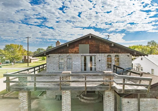 Photo 1 of Single family home for sale at 1329 Eureka St, Seminole, OK 74868 | MLS# 1254147 | Listing updated on 2026-10-23