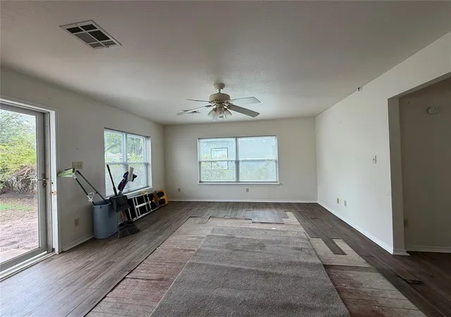 Photo 2 of Sale Pending at 1327 Eureka St, Seminole, OK 74868 | MLS# 1254148 | Listing updated on 2026-10-24