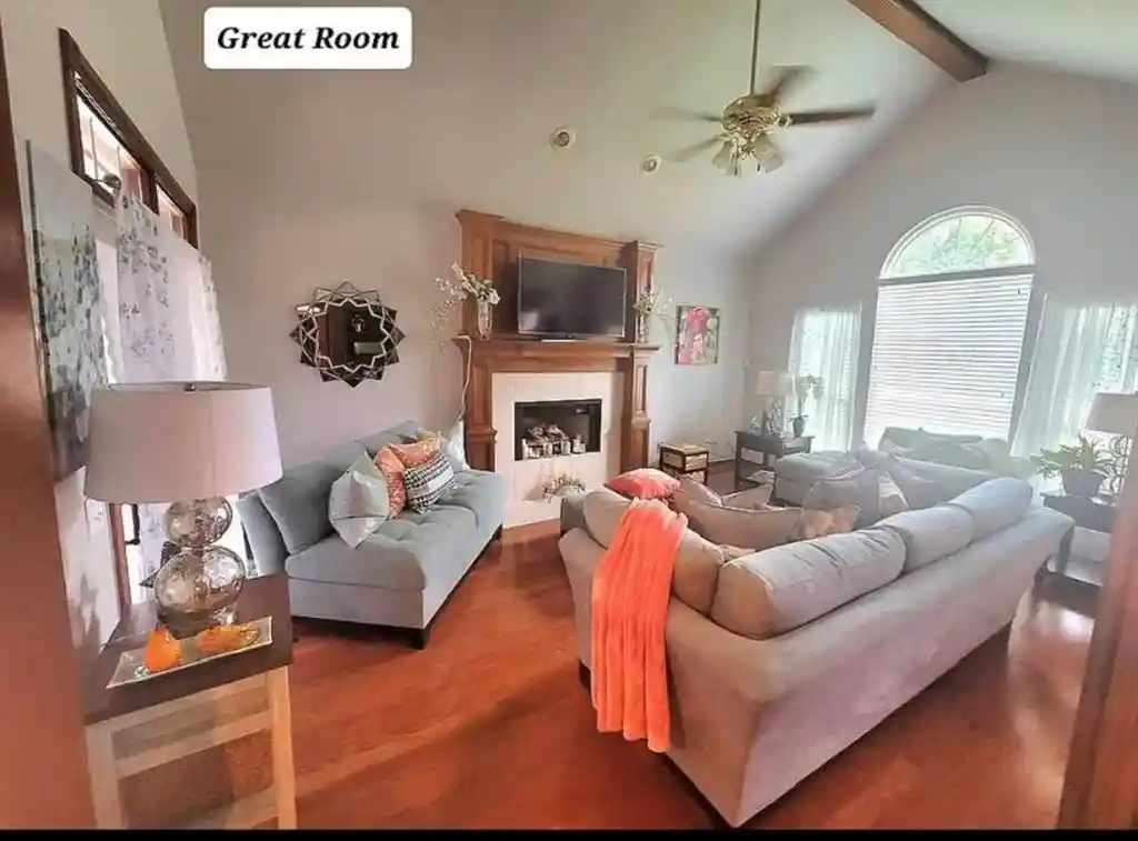 Photo 4 of Single family home for sale at 9705 Southern Oaks Dr, Oklahoma City, OK 73130 | MLS# 1254149 | Listing updated on 2026-10-25