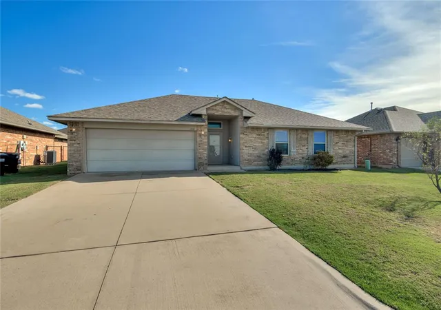 Photo 3 of Single family home for sale at 604 Heather Ln, Moore, OK 73160 | MLS# 1254151 | Listing updated on 2026-10-29