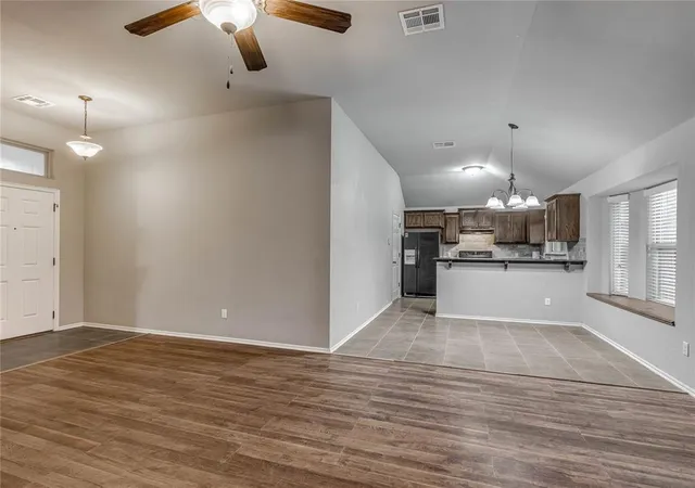 Photo 2 of Single family home for sale at 604 Heather Ln, Moore, OK 73160 | MLS# 1254151 | Listing updated on 2026-10-29