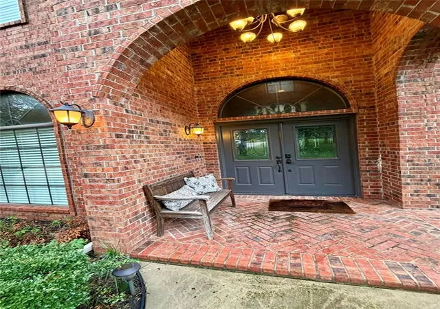 Photo 2 of Single family home for sale at 501 Mirano Ln, Edmond, OK 73034 | MLS# 1254169 | Listing updated on 2026-10-17