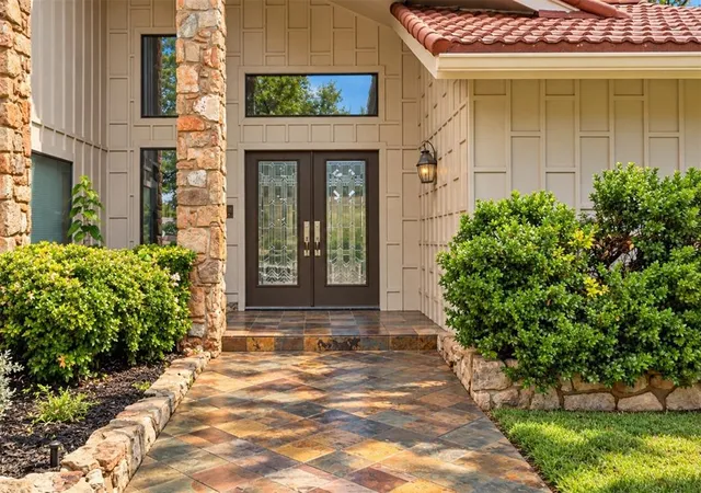 Photo 2 of Single family home for sale at 3021 Raintree Rd, Oklahoma City, OK 73120 | MLS# 1254187 | Listing updated on 2026-10-20